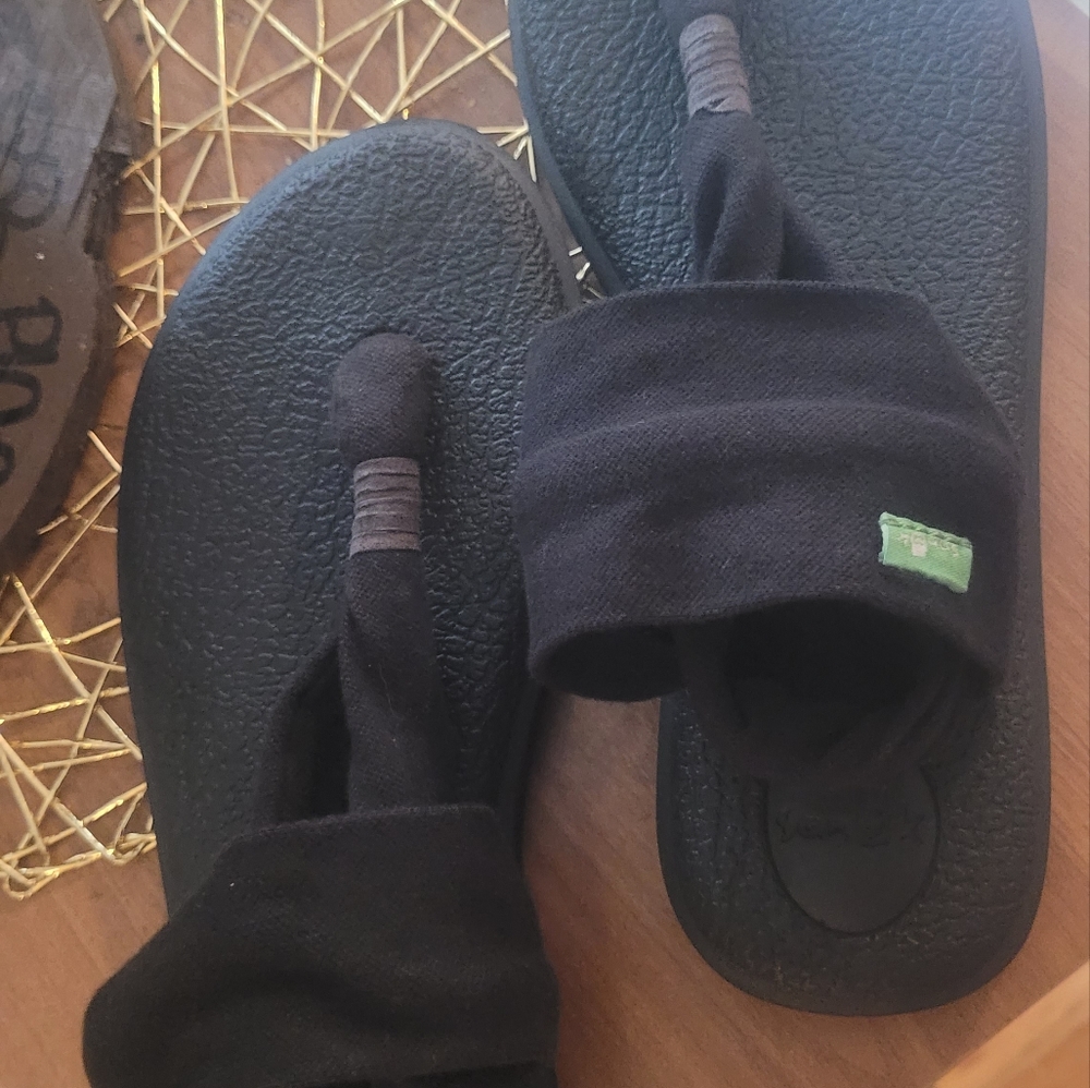 Sanuk yoga sling sandal size 7